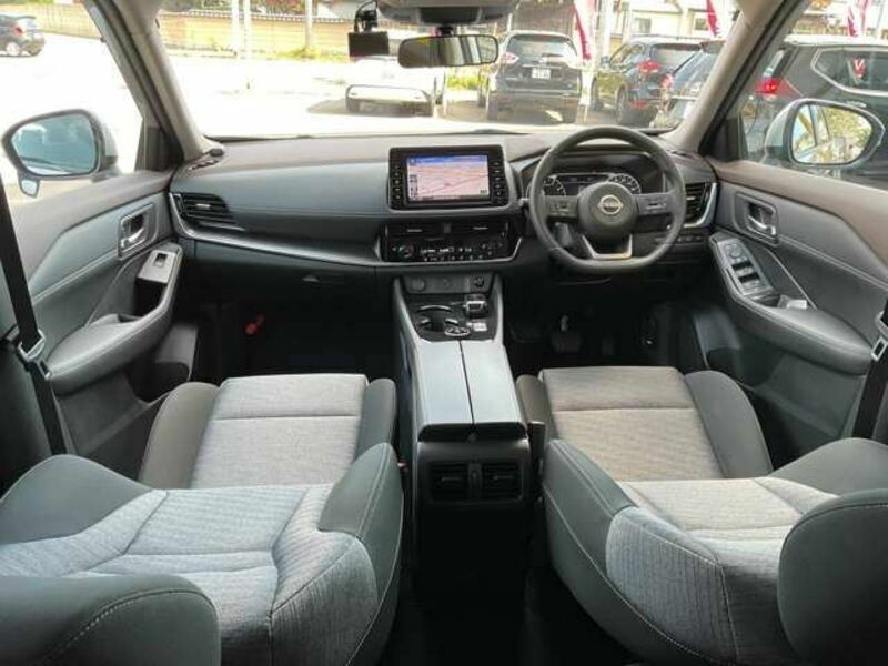 X-TRAIL