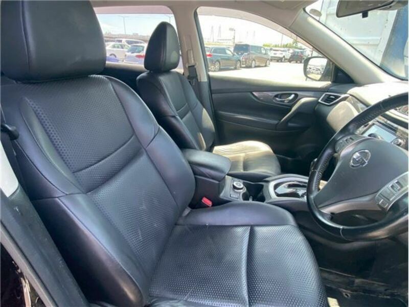X-TRAIL