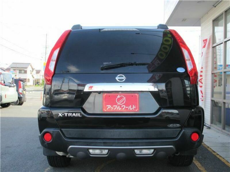 X-TRAIL