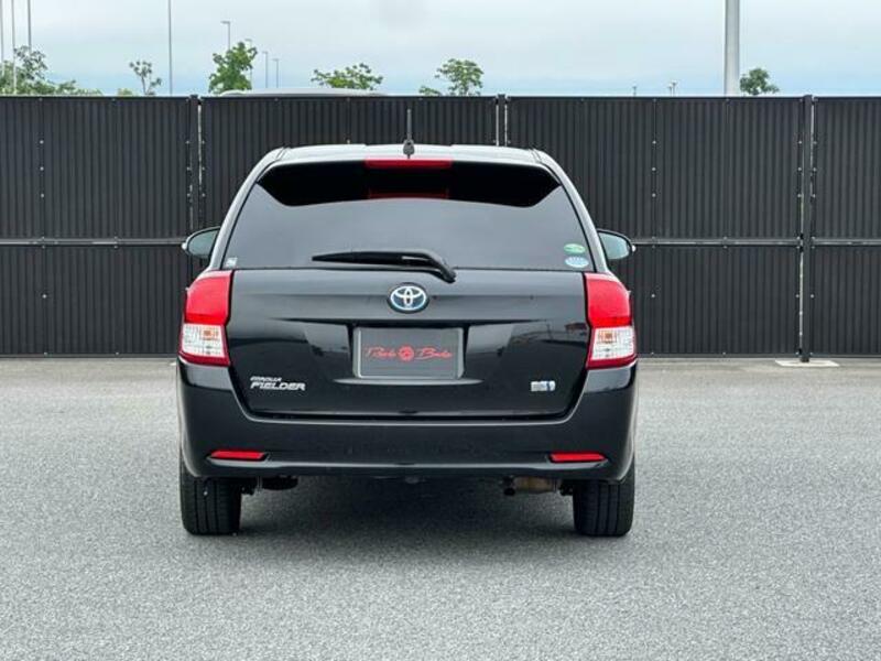 COROLLA FIELDER