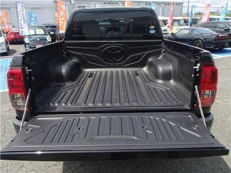 HILUX