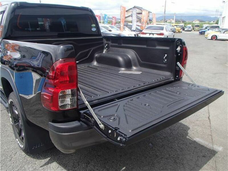 HILUX