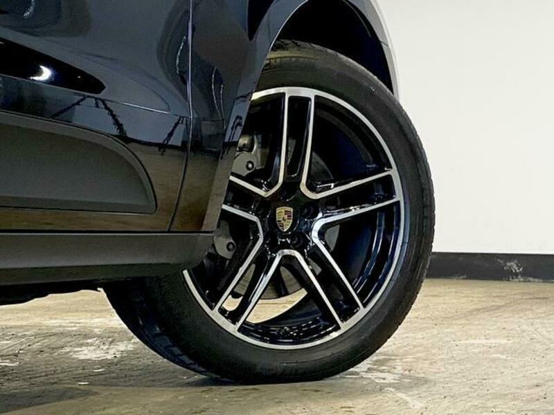 MACAN