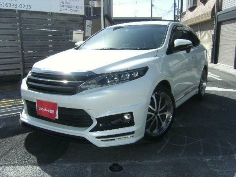 TOYOTA HARRIER
