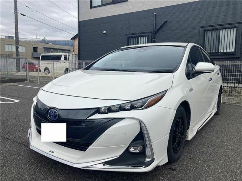 TOYOTA PRIUS PHV