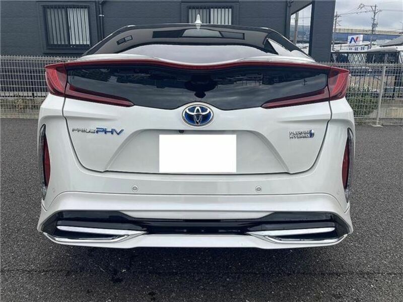 PRIUS PHV