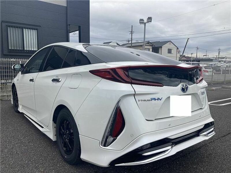 PRIUS PHV