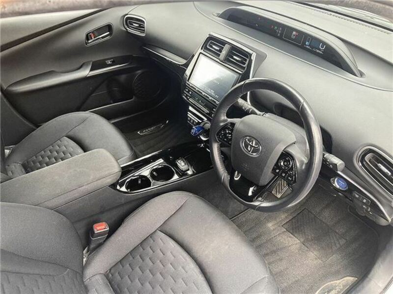 PRIUS PHV