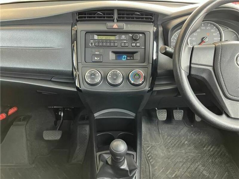 COROLLA AXIO