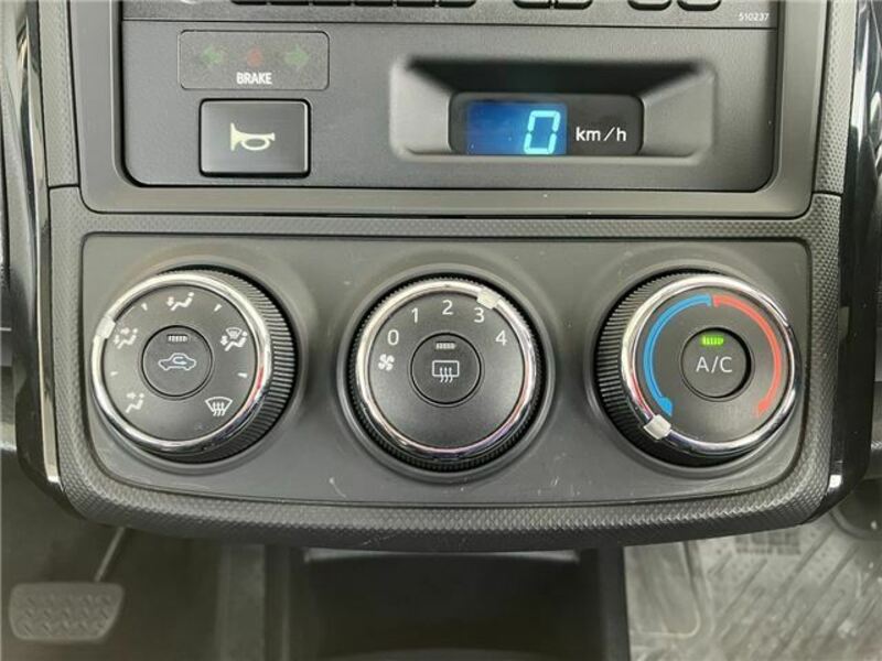 COROLLA AXIO
