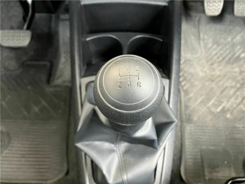 COROLLA AXIO