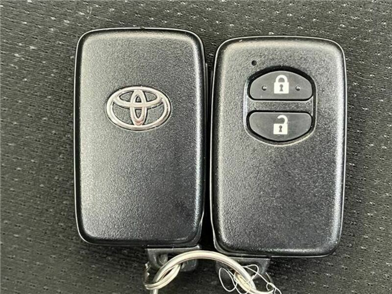 COROLLA AXIO