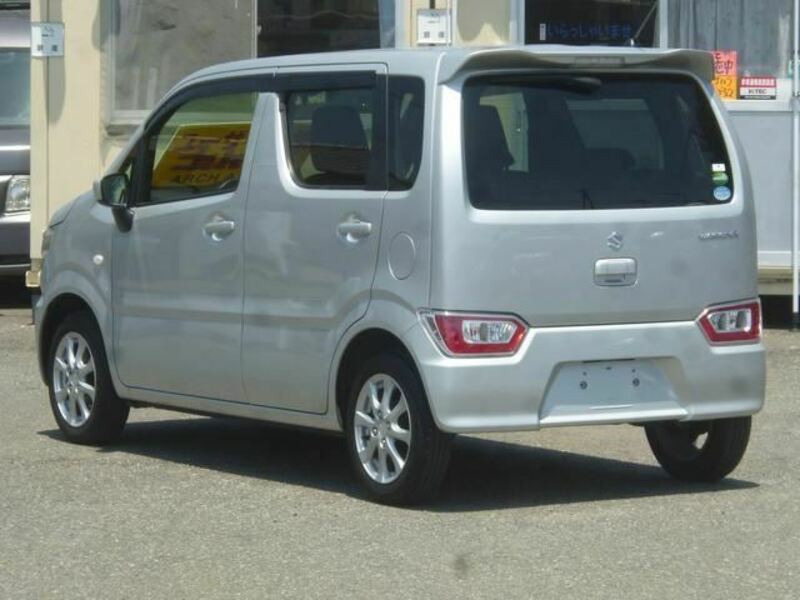 WAGON R
