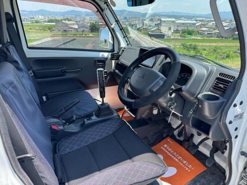 MINICAB TRUCK