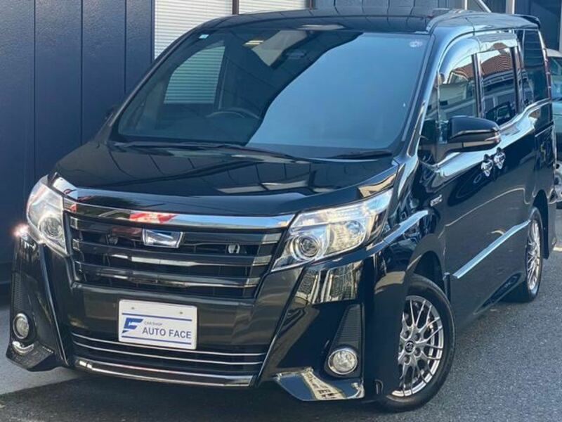 TOYOTA NOAH