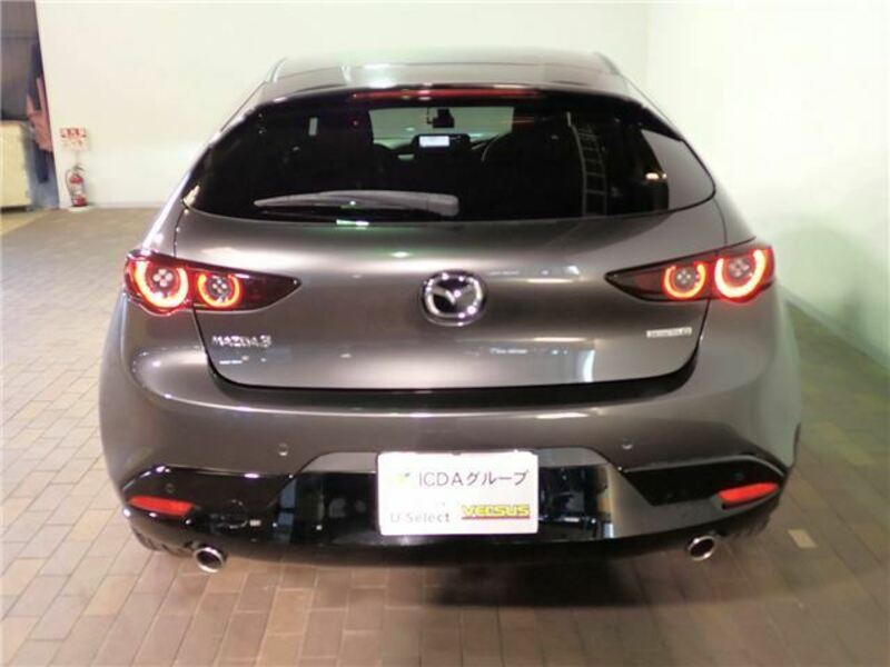 MAZDA3