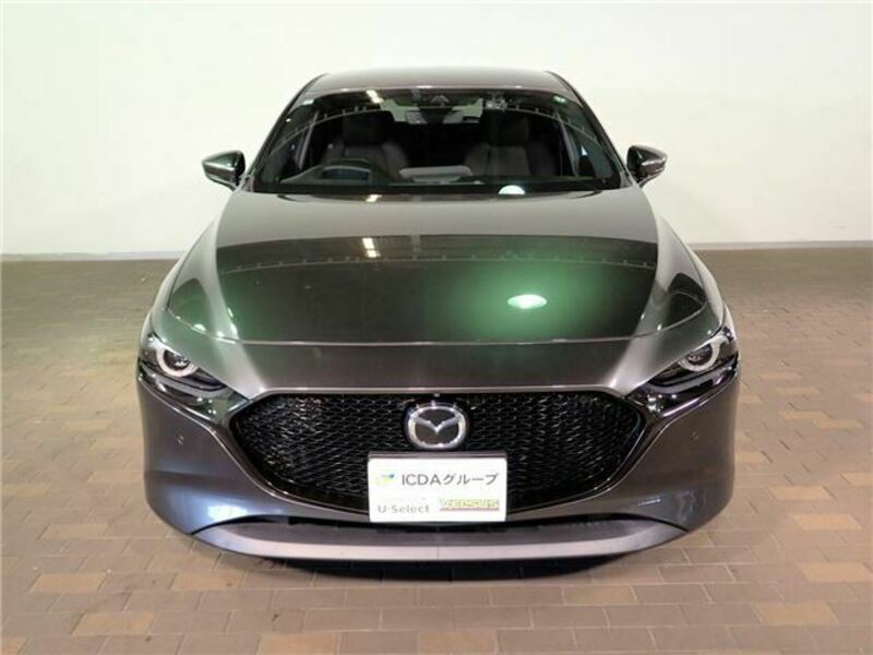 MAZDA3