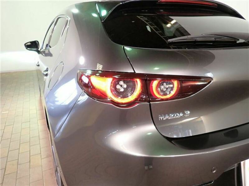 MAZDA3