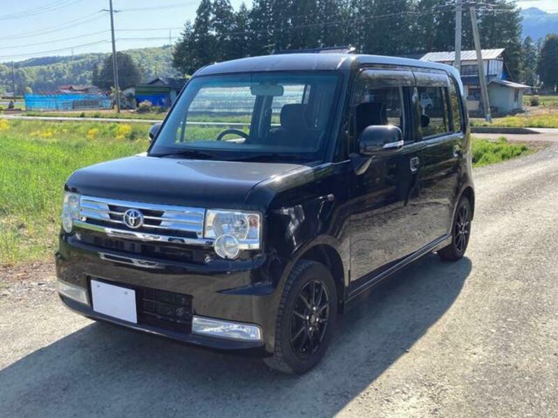 TOYOTA PIXIS SPACE