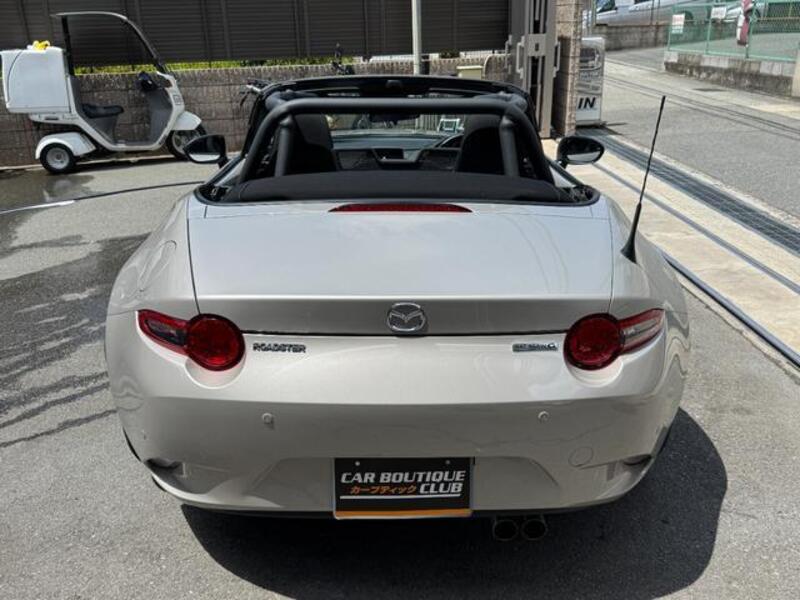 ROADSTER