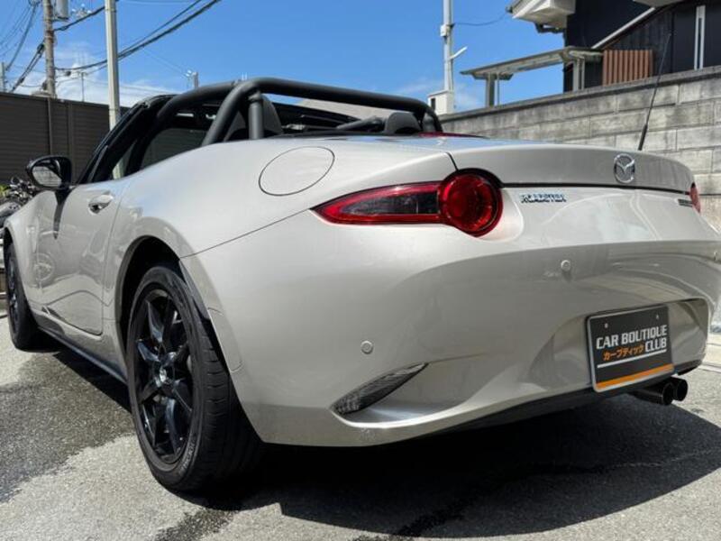 ROADSTER