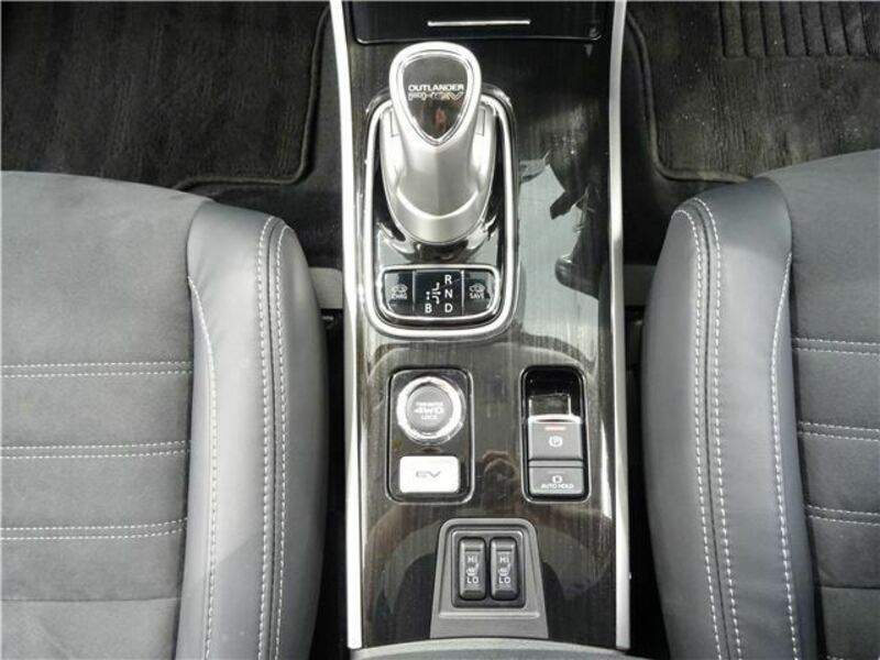 OUTLANDER PHEV