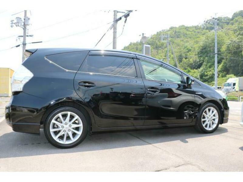 PRIUS ALPHA