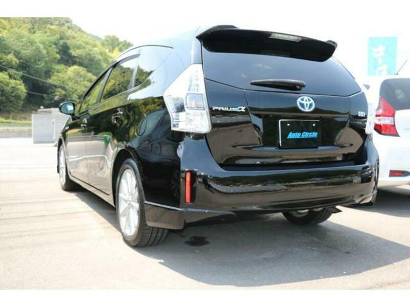 PRIUS ALPHA