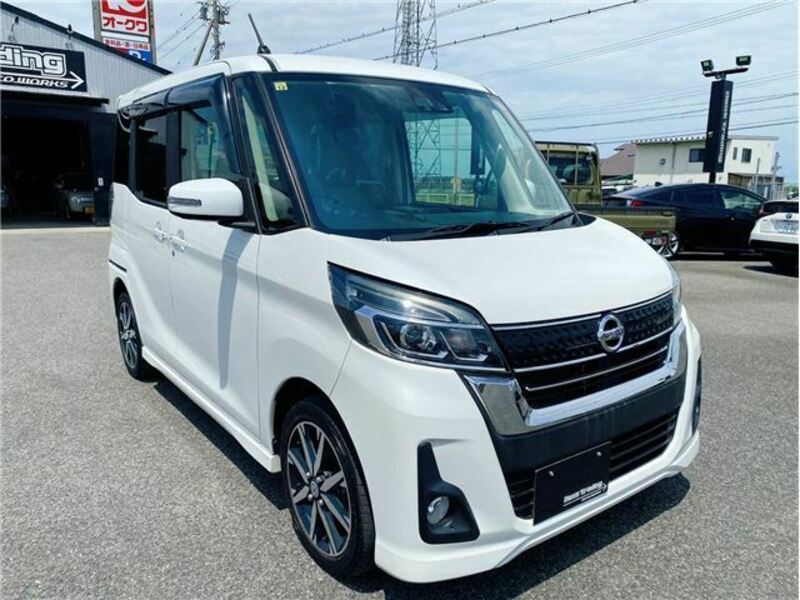 NISSAN DAYZ ROOX