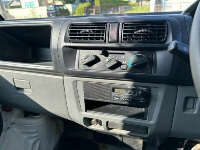 MINICAB TRUCK