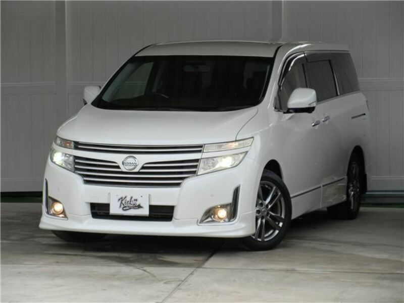 NISSAN ELGRAND