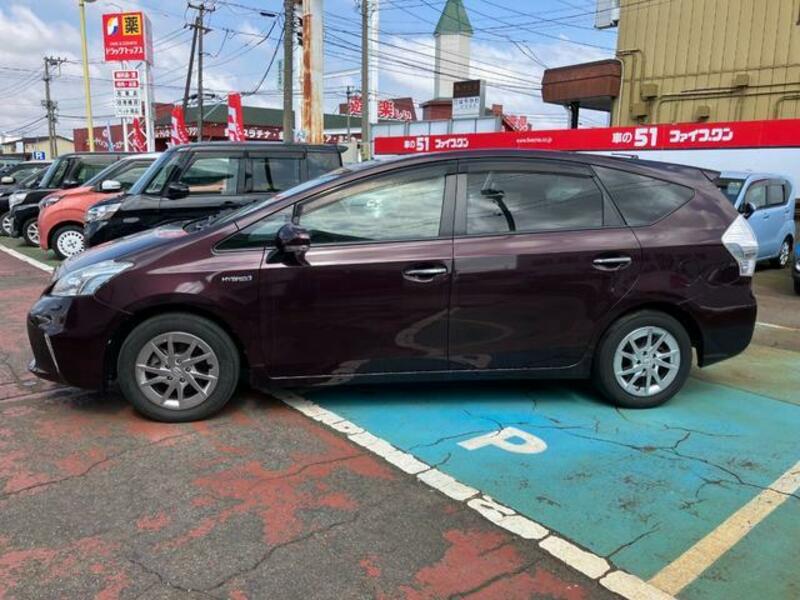 PRIUS ALPHA