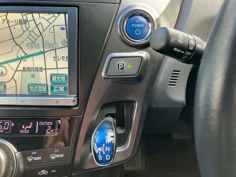 PRIUS ALPHA