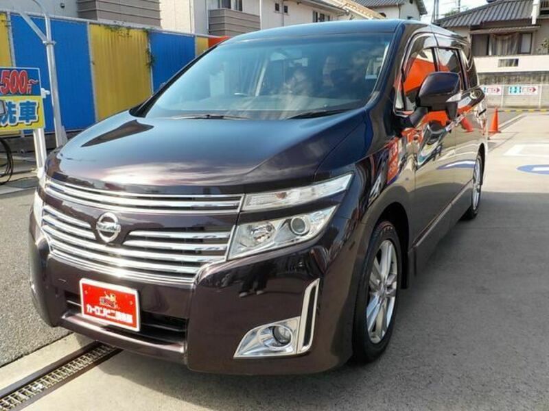 NISSAN ELGRAND