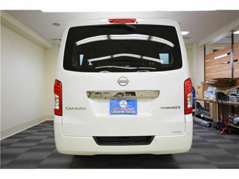 CARAVAN VAN