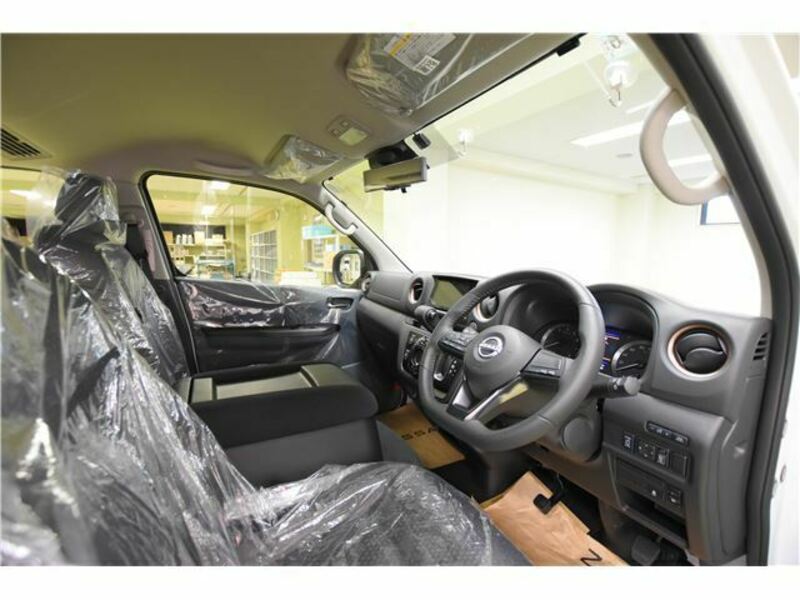 CARAVAN VAN