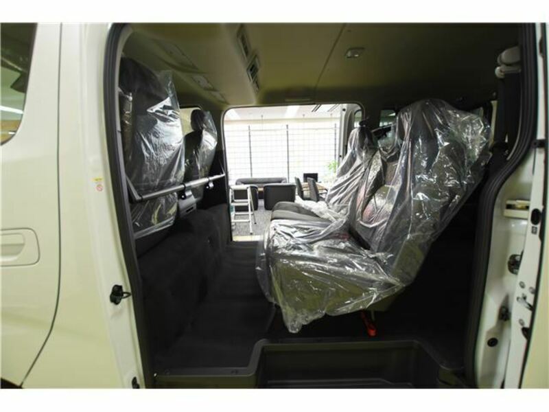CARAVAN VAN