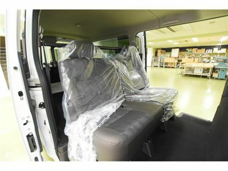 CARAVAN VAN