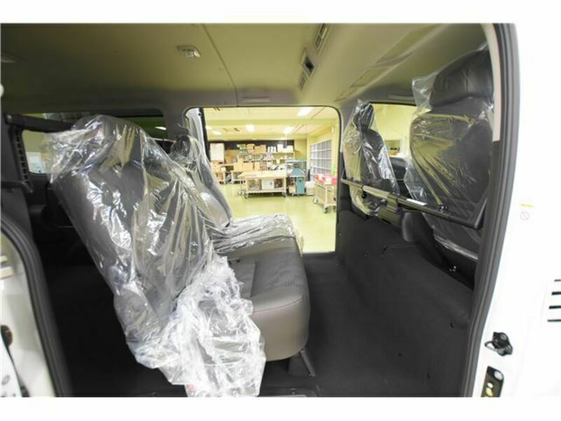 CARAVAN VAN