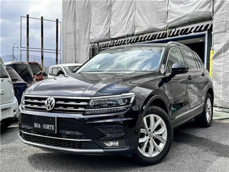 VOLKSWAGEN TIGUAN