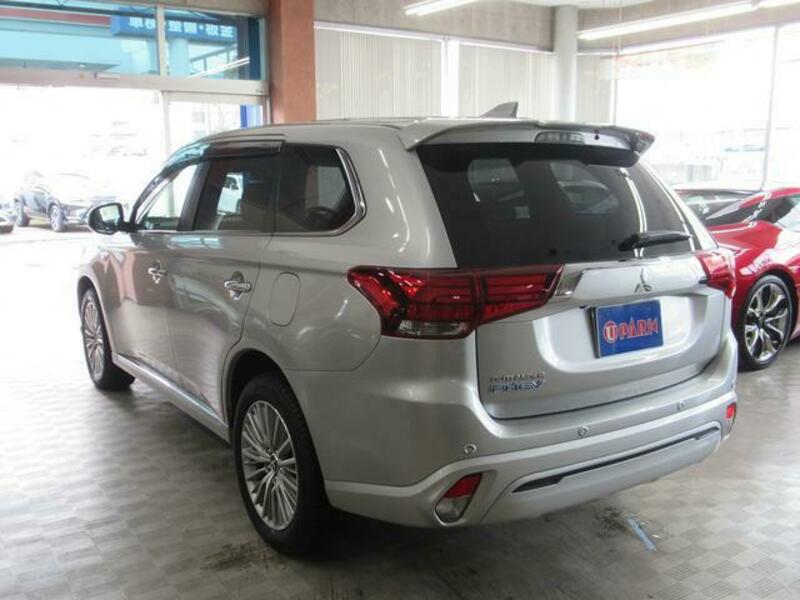 OUTLANDER PHEV