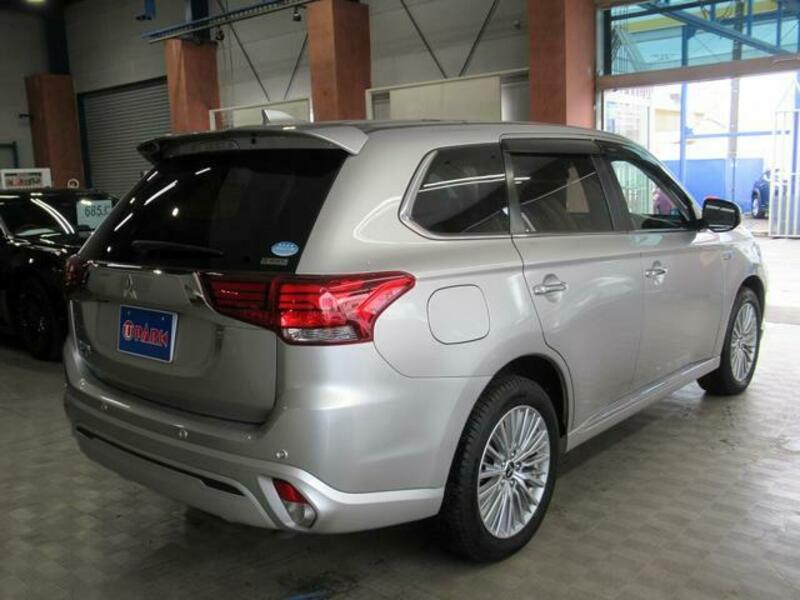 OUTLANDER PHEV
