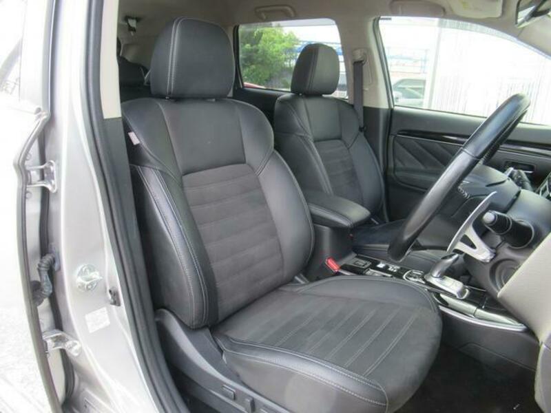 OUTLANDER PHEV