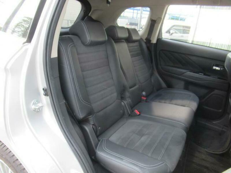 OUTLANDER PHEV