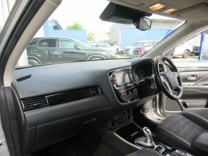 OUTLANDER PHEV