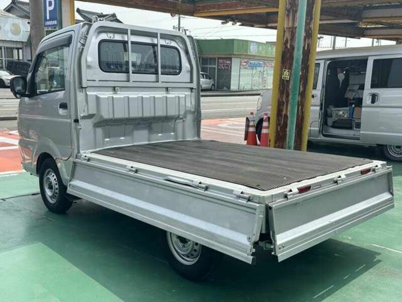 CLIPPER TRUCK