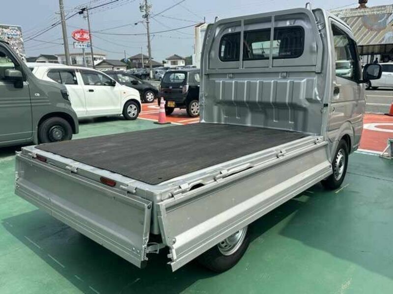 CLIPPER TRUCK