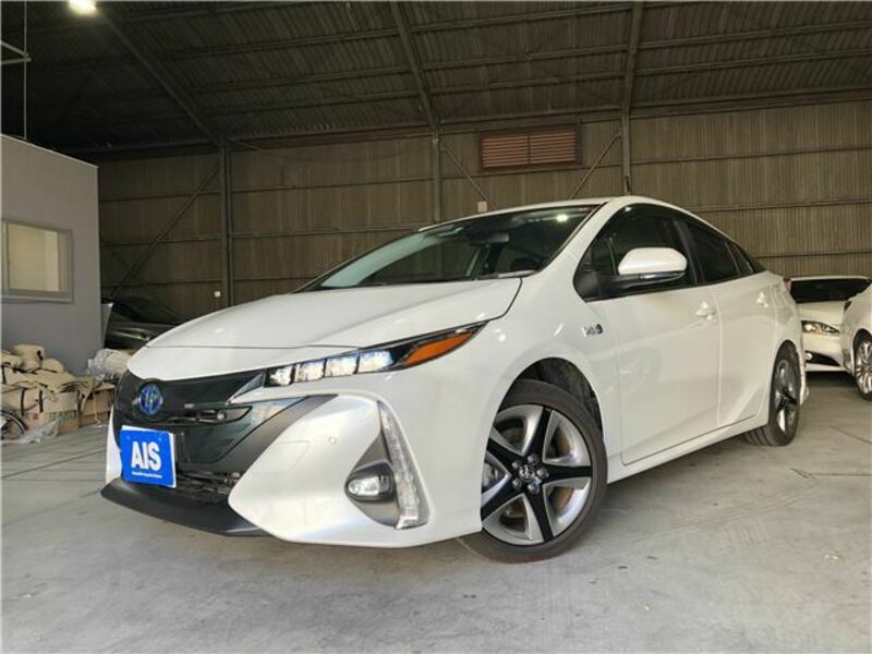 TOYOTA PRIUS PHV