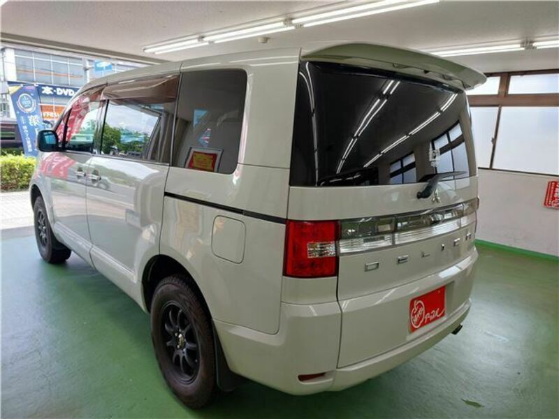 DELICA D5