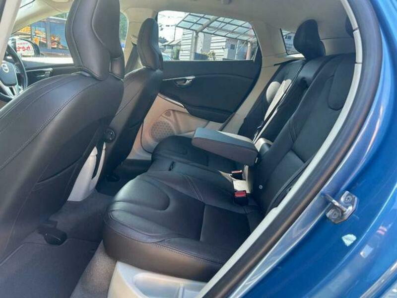 V40